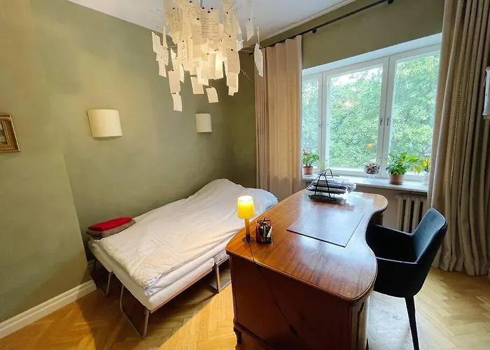 Spacious In Center Reval